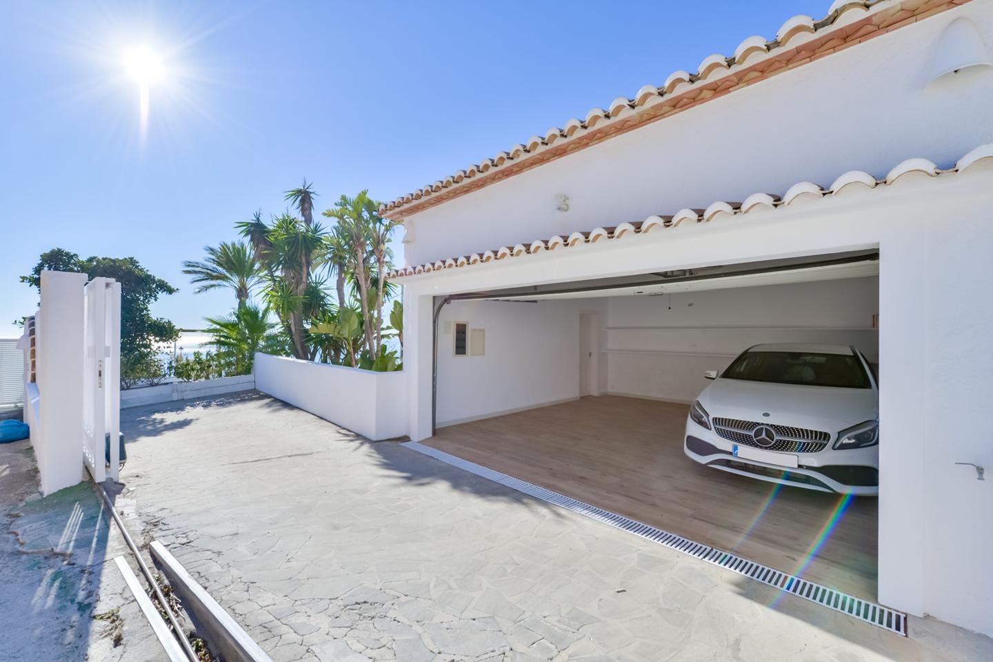 This villa is at Altea Hills, . It is a villa that has 939 m2 of which 285 m2 are